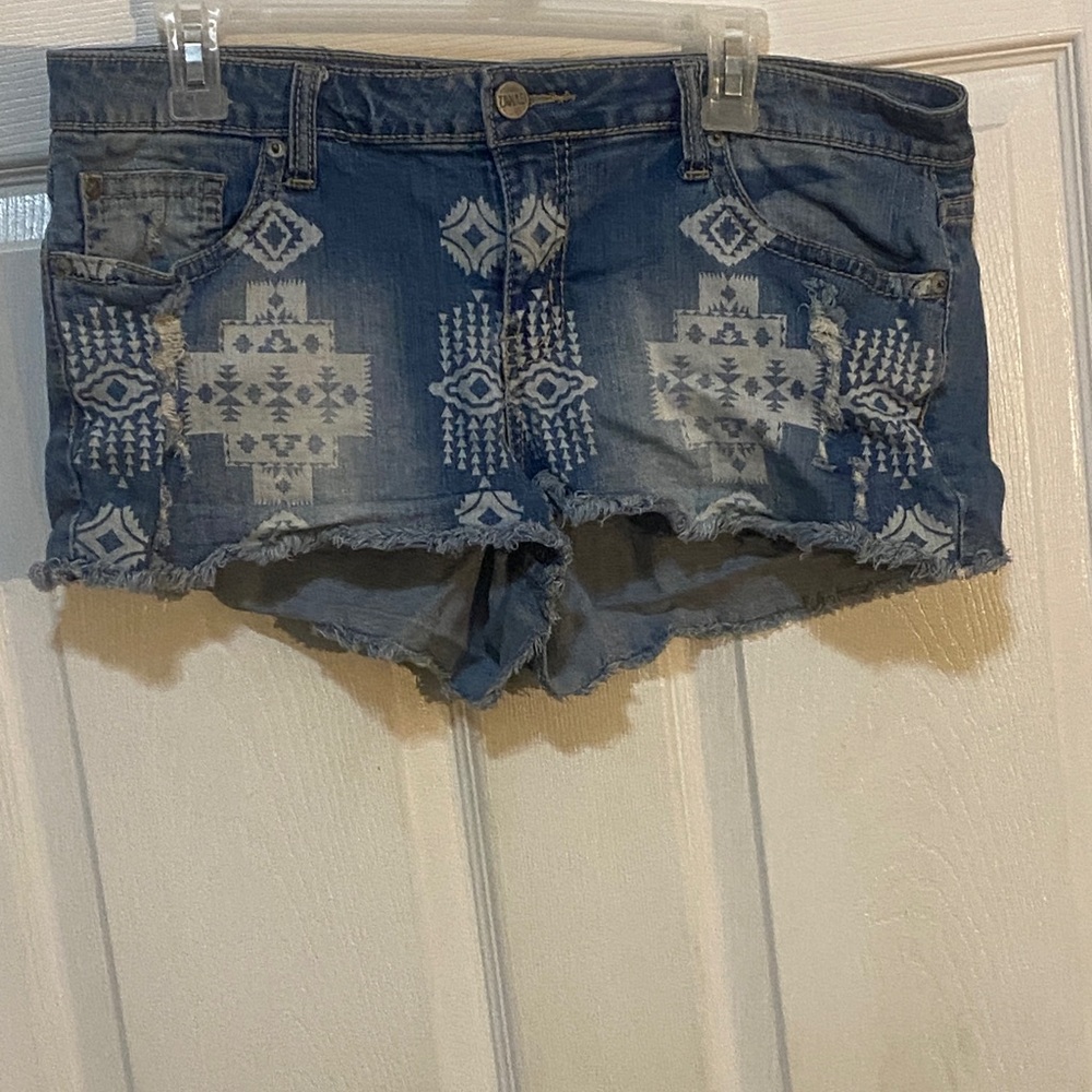 Zanadi Blue Aztec Print Jean Shorts